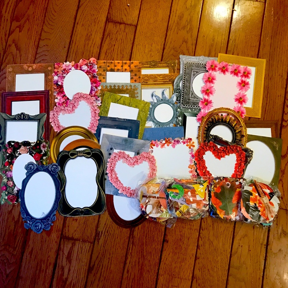 Scrapbooking diecut frame 100pc set +extras